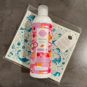 NEW Scentsy Cloudberry Dreams Dishsoap & Swedish Dishcloth